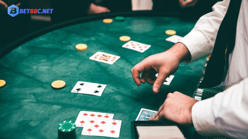 Quy tắc chơi Poker như thế nào?